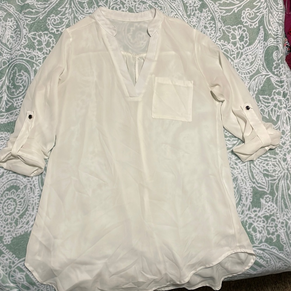 Women’s white shirt